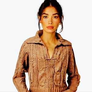 Sincerely Jules Cable Knit V Neck Sweater S